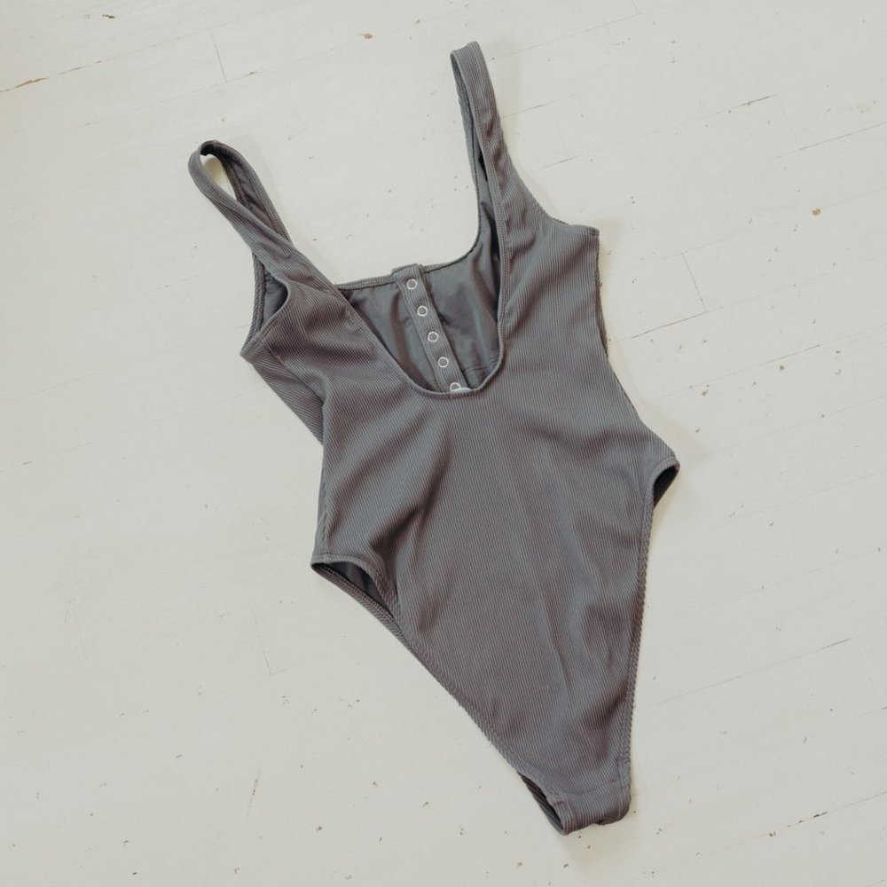 Aerie Ribbed One Piece Swimsuit - Picture 4 of 4